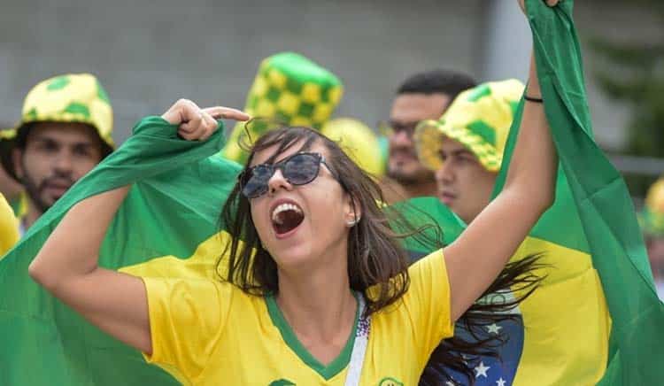 Folga para ver jogo do Brasil na Copa precisa ser acordada com o patrão