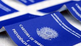 carteira de trabalho da empregada