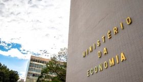 Ministério-da-Economia-adia-o-vencimento-de-INSS-do-patrão-doméstico_blog