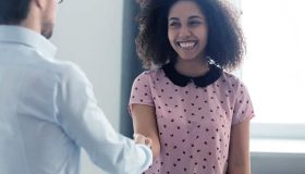 O-empregador-doméstico-deve-assinar-a-carteira-da-empregada-desde_BLOG